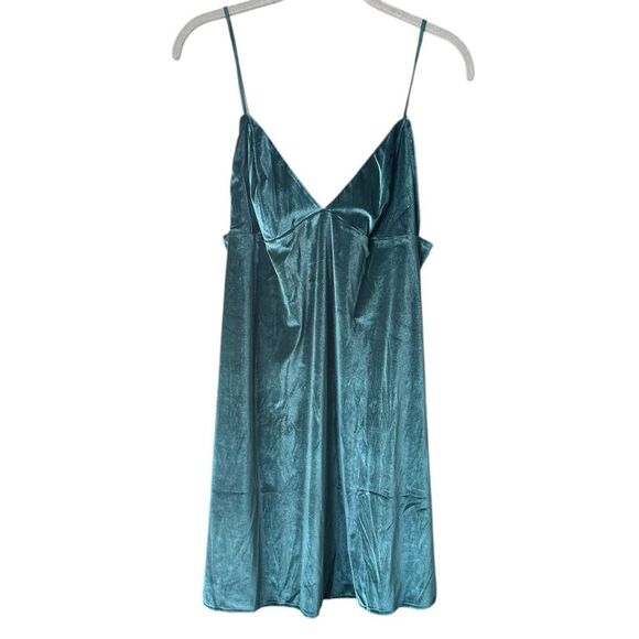 Victoria’s Secret Velvet Slip Dress Deepest Green Size L - Picture 1 of 4